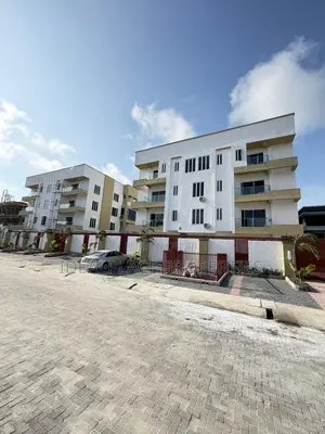 2bdrm Apartment in Lekki Phase 1 for sale