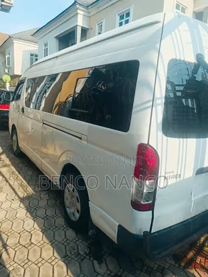 Toyota HiAce 2015 White