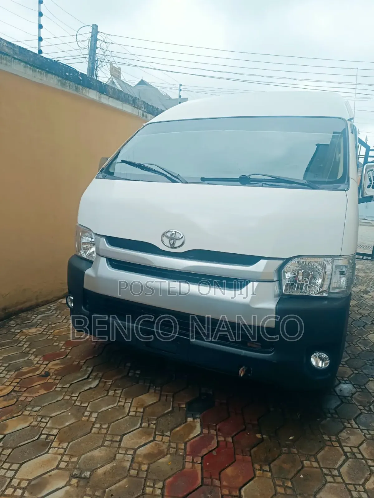 Toyota HiAce 2015 White