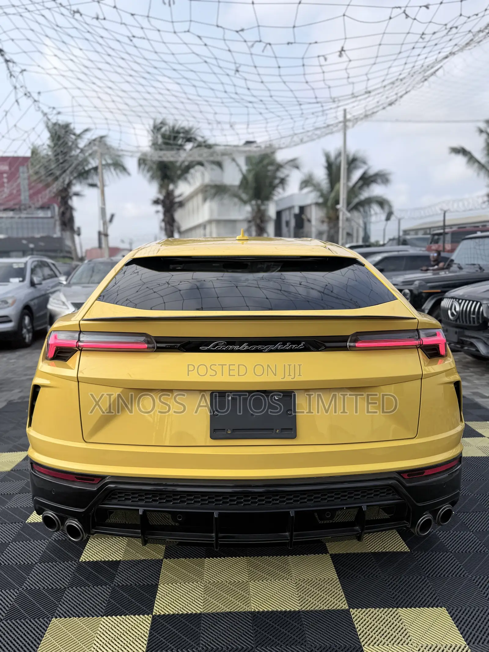 Lamborghini Urus 2022 Yellow
