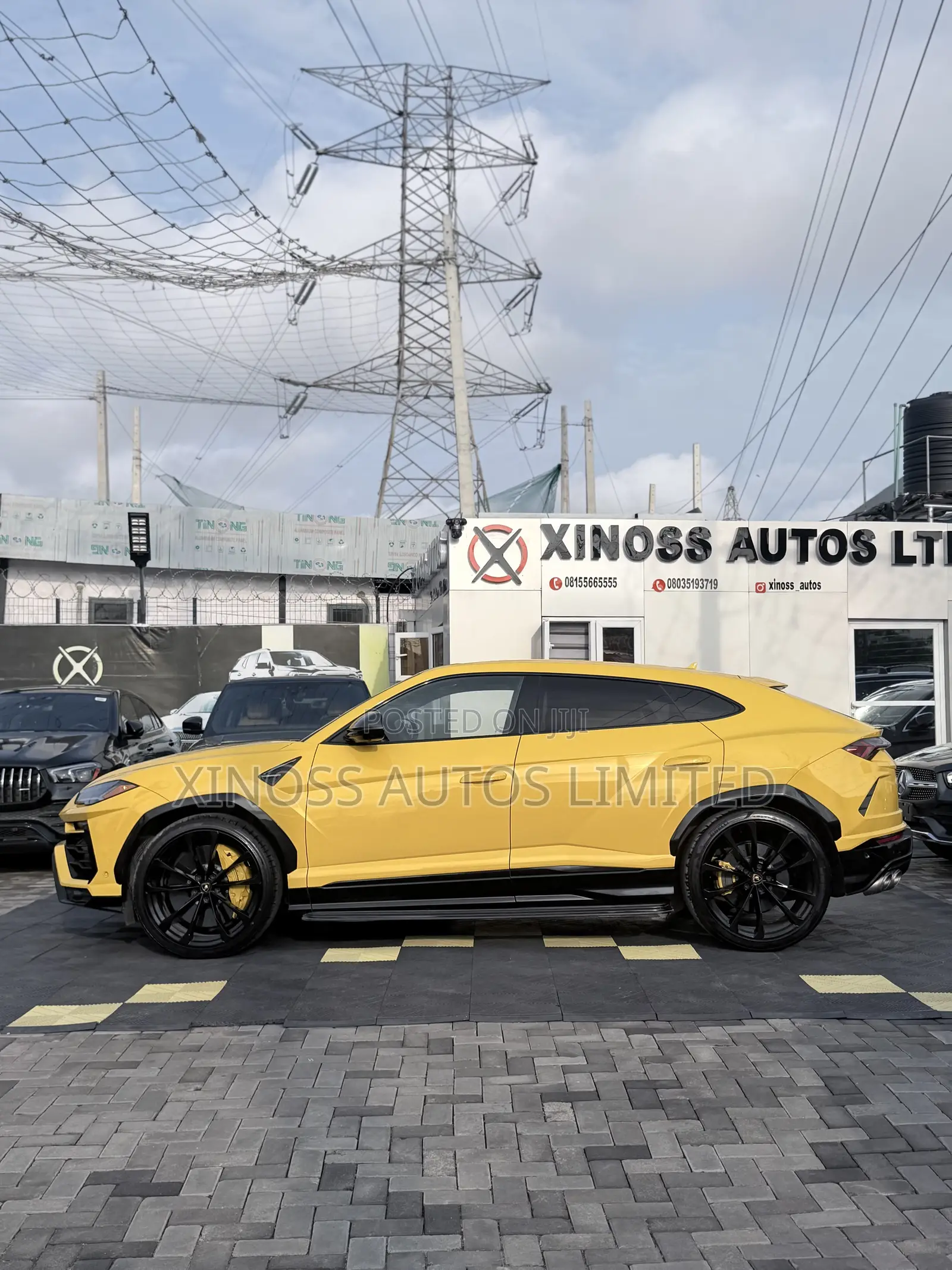 Lamborghini Urus 2022 Yellow