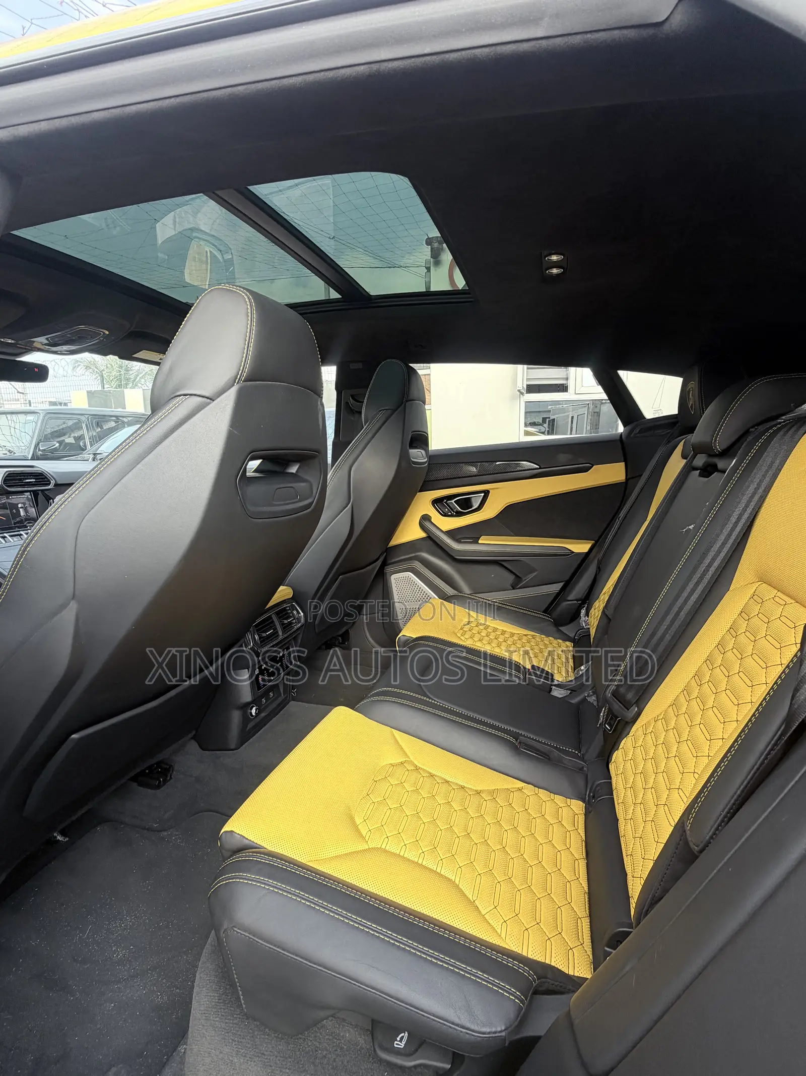Lamborghini Urus 2022 Yellow