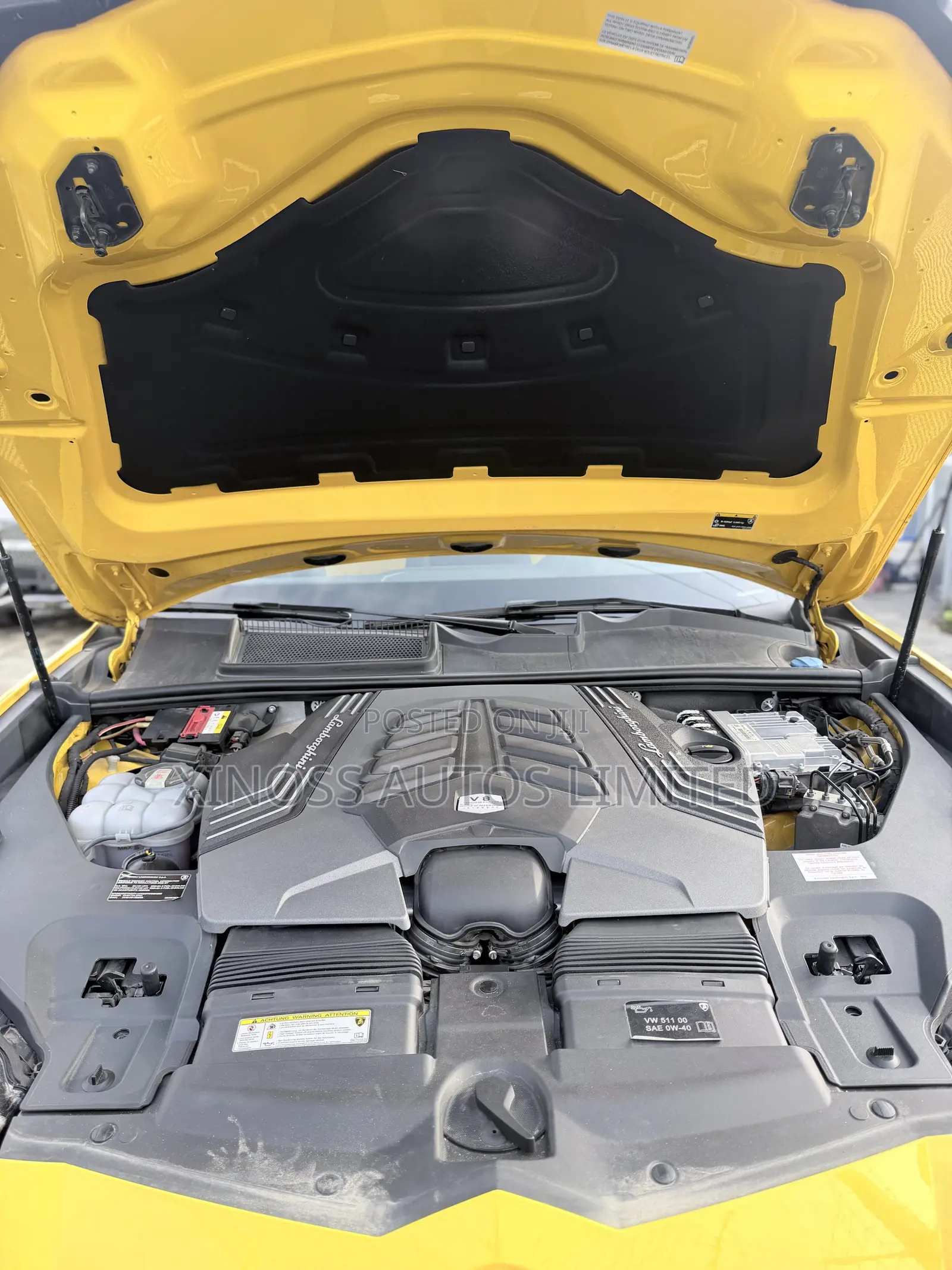 Lamborghini Urus 2022 Yellow