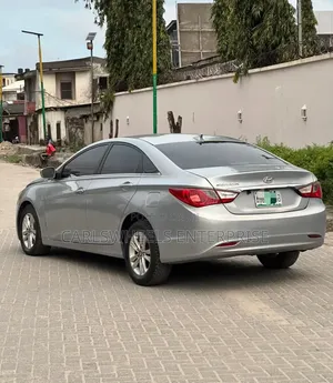 Hyundai Sonata 2011 Gray