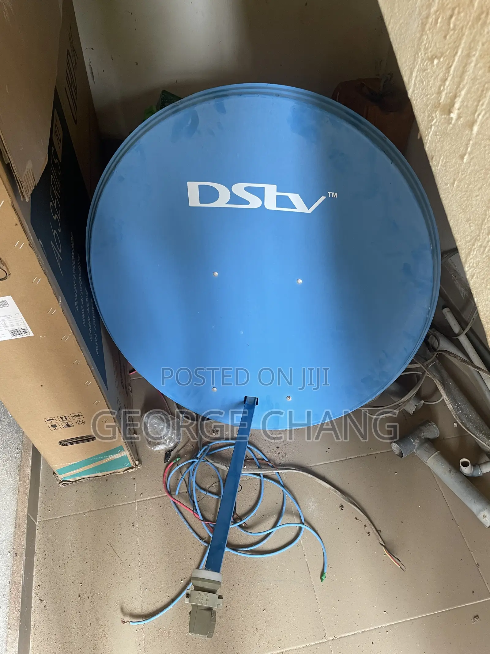 DSTV Dish and Decoder With Remote Control