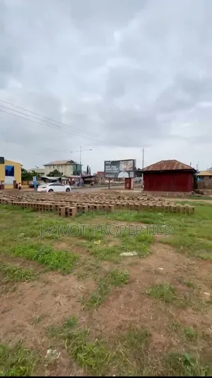 4 Plots of Mix-Use Land Facing the Main University Road Tanke,ilorin