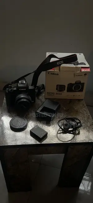 Canon EOS M50 Camera