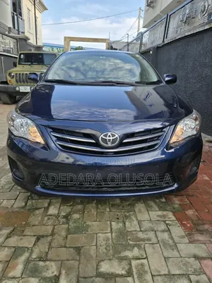 Toyota Corolla LE 4dr Sedan (1.8L 4cyl 4A) 2013 Blue