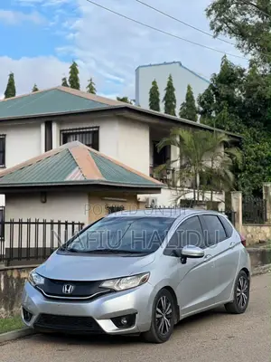 Honda Fit 2017 Silver
