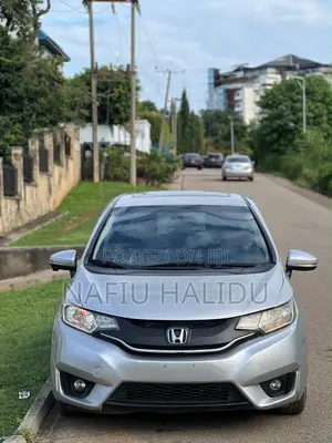 Honda Fit 2017 Silver