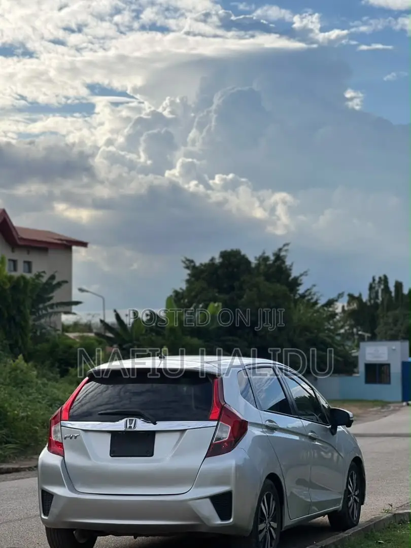 Honda Fit 2017 Silver