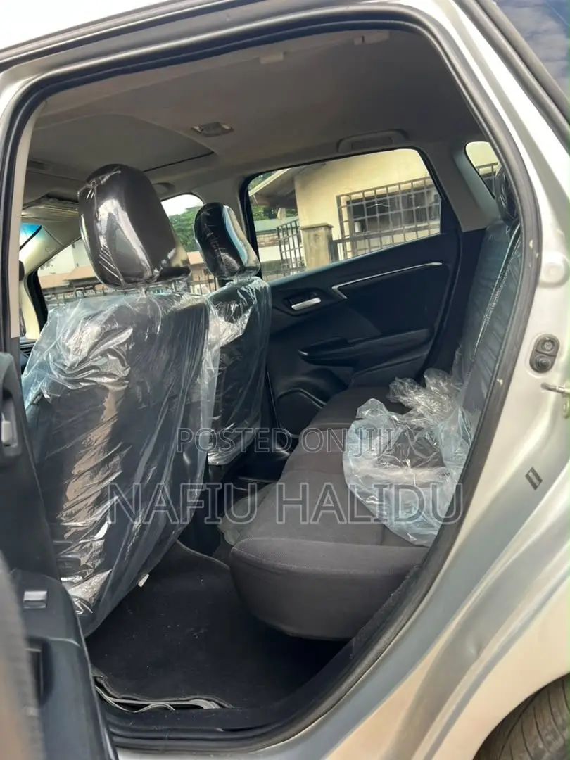 Honda Fit 2017 Silver