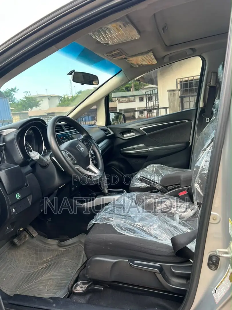 Honda Fit 2017 Silver