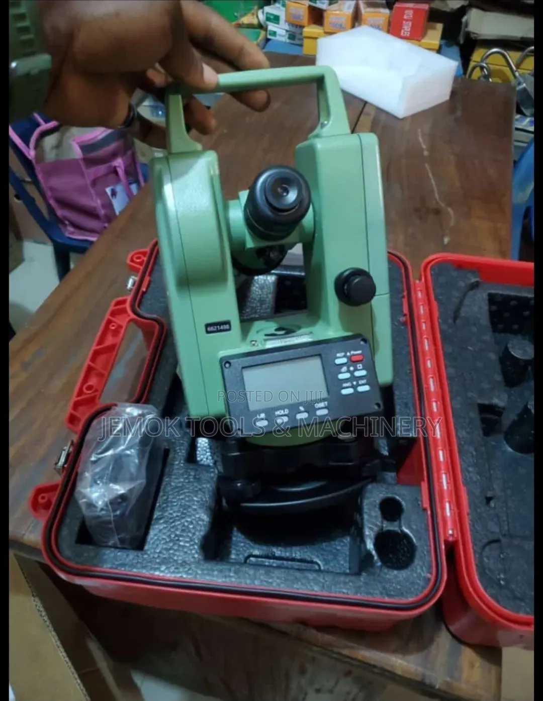 Electronic Digital Theodolite