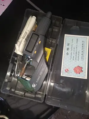 Digital Outside Micrometer Screw Gauge 0-25mm