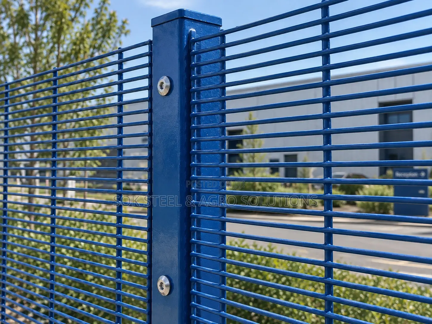 Anti-Finger Security Panel Mesh Fence With Pole