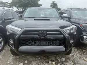Toyota 4-Runner 2025 Black
