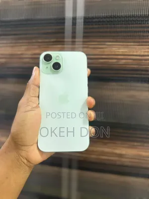 Apple iPhone 15 128 GB Green