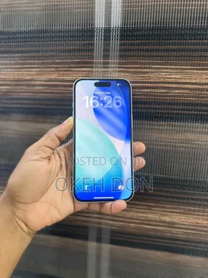 Apple iPhone 15 128 GB Green