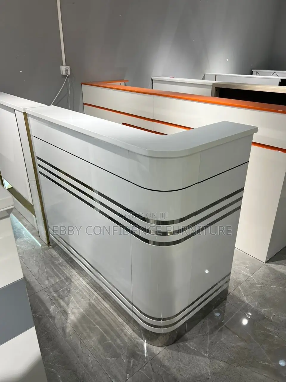 White Receptionist Desk 4fit Size