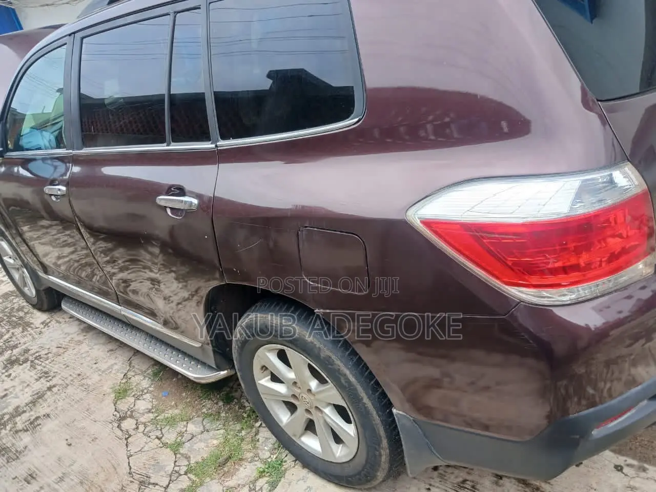 Toyota Highlander SE 2012 Brown