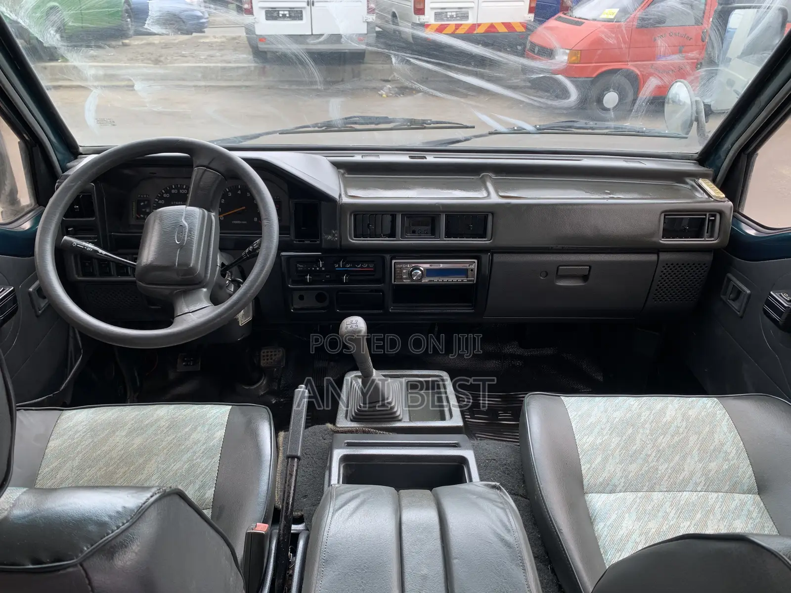 Mitsubishi L300 2017 Green