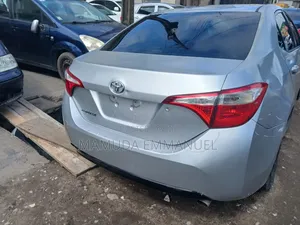 Toyota Corolla 2016 Silver