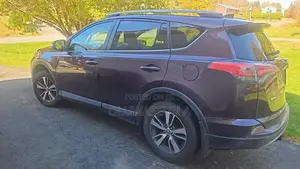 Toyota RAV4 XLE AWD (2.5L 4cyl 6A) 2017 Burgundy
