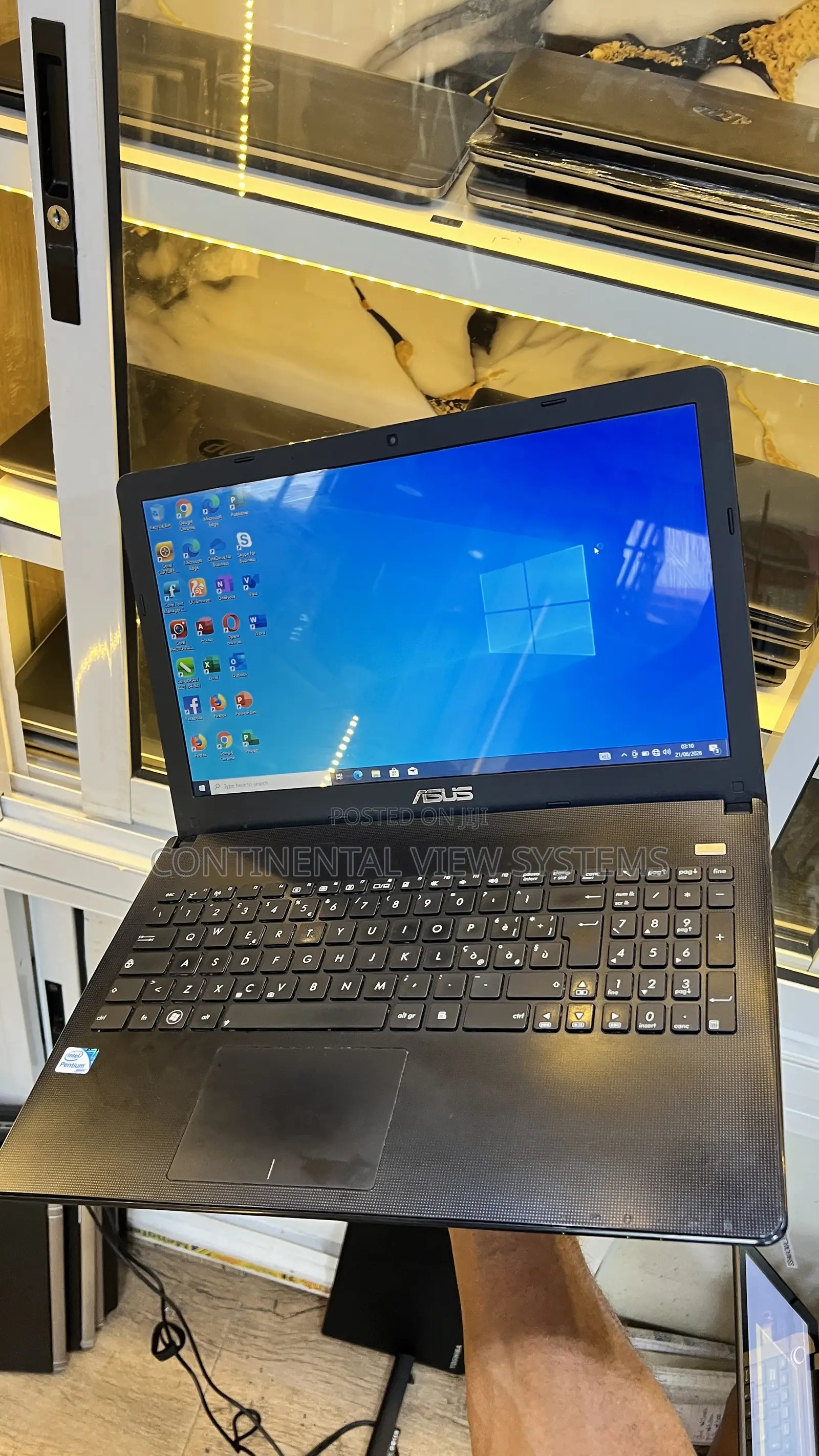 Laptop Asus X501A 2GB Intel Pentium HDD 160GB