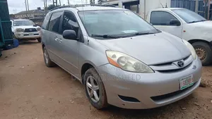 Toyota Sienna 2008 Silver