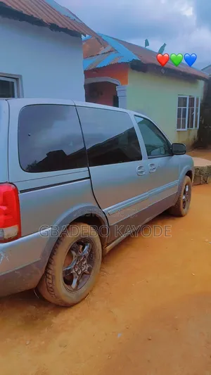 Bus 2005 Grey