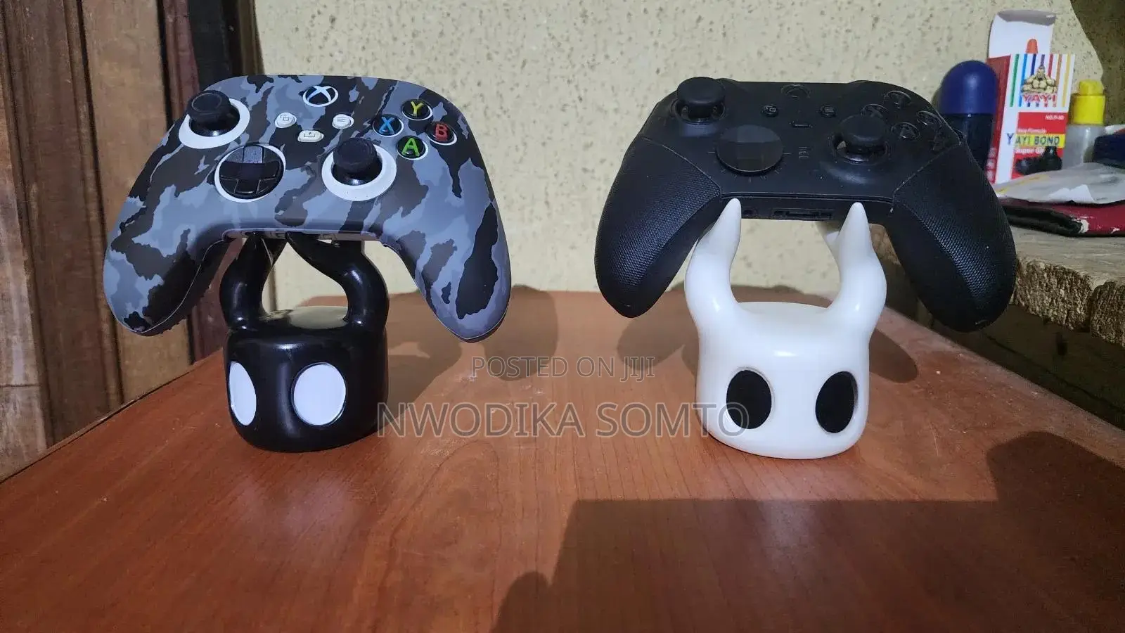 Controller Stand