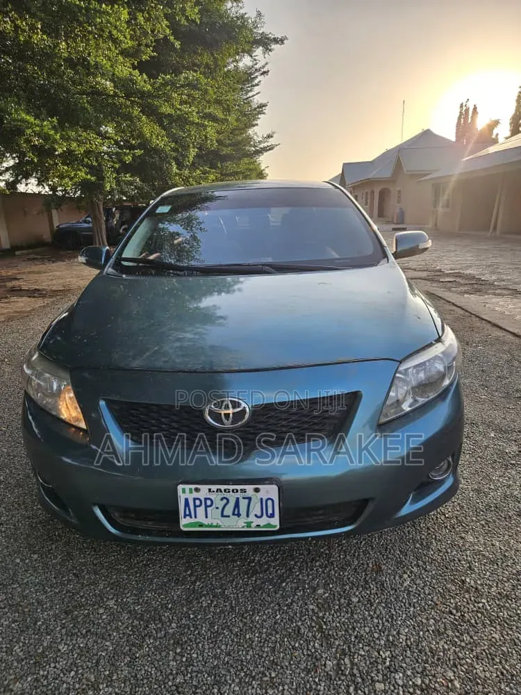 Toyota Corolla 2009 Gray