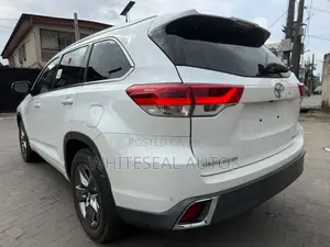 Toyota Highlander Limited Platinum 4x4 V6 (3.5L 6cyl 8A) 2017 White