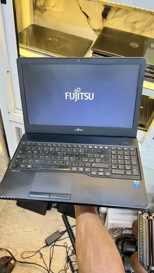 Laptop Fujitsu Lifebook A555 8GB Intel Core i5 HDD 250GB