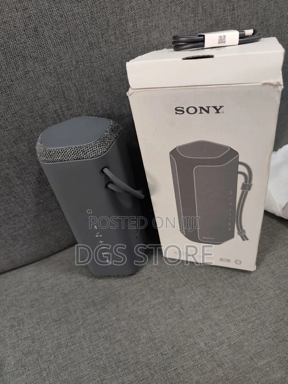 Open Box Sony XE200 Bluetooth Speaker