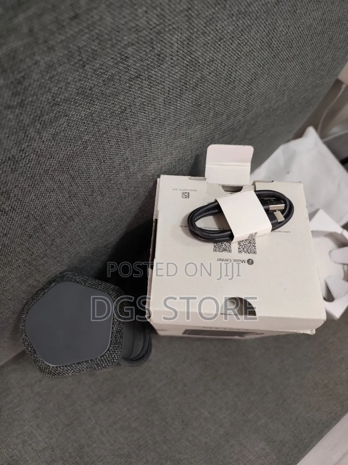 Open Box Sony XE200 Bluetooth Speaker