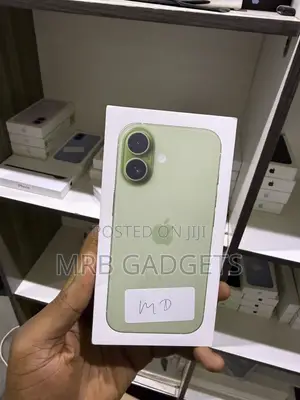 New Apple iPhone 17 256 GB Green