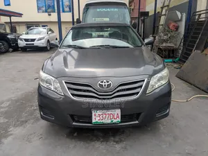Toyota Camry 2010 Gray