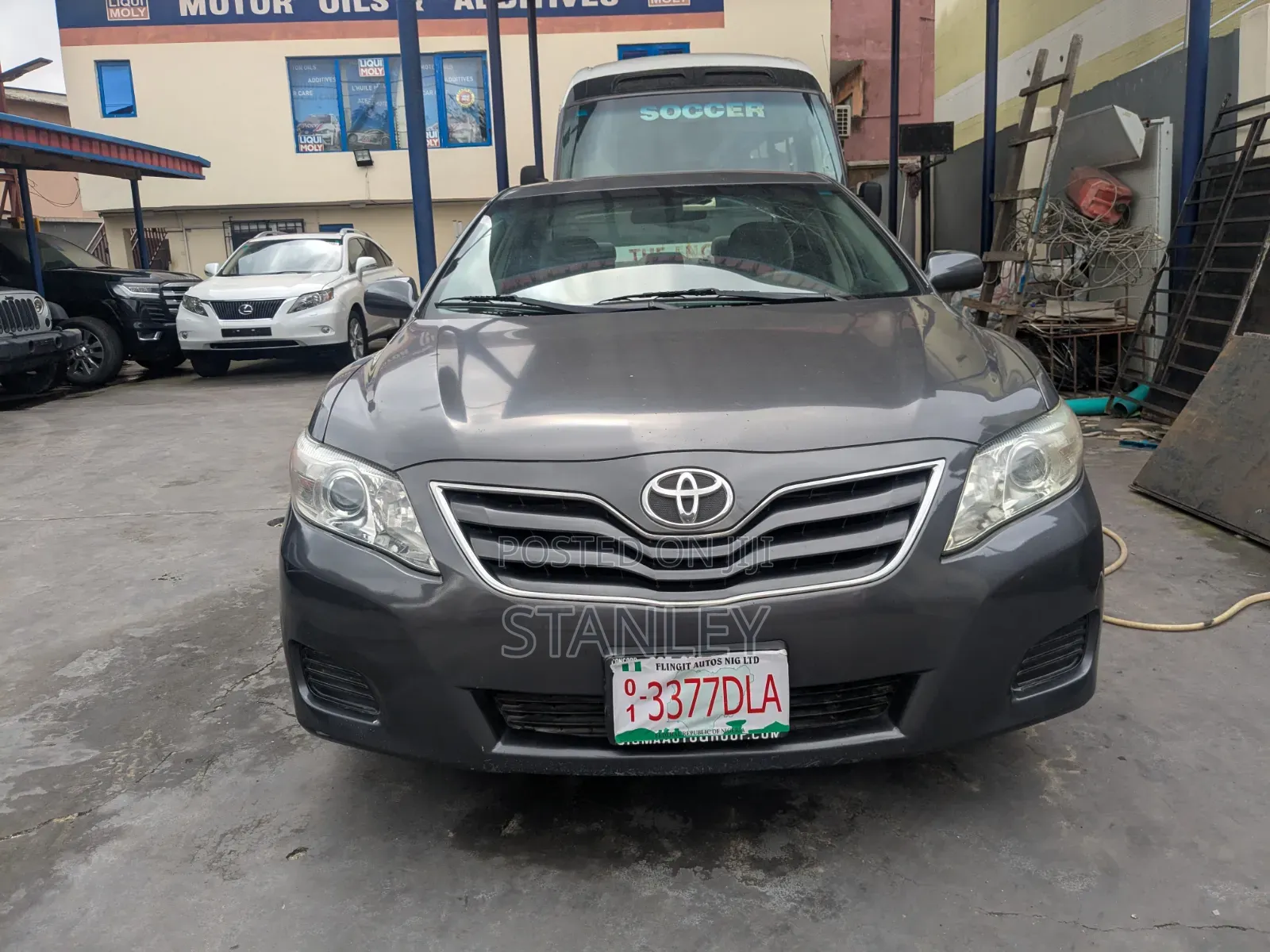 Toyota Camry 2010 Gray