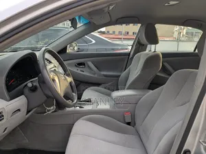 Toyota Camry 2010 Silver