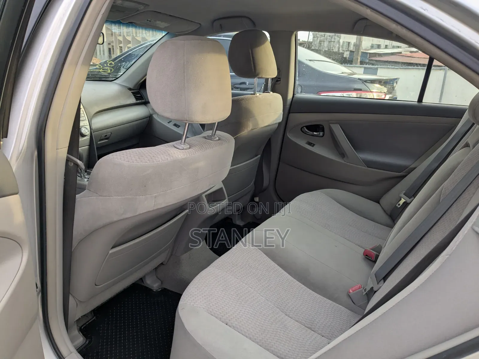 Toyota Camry 2010 Silver