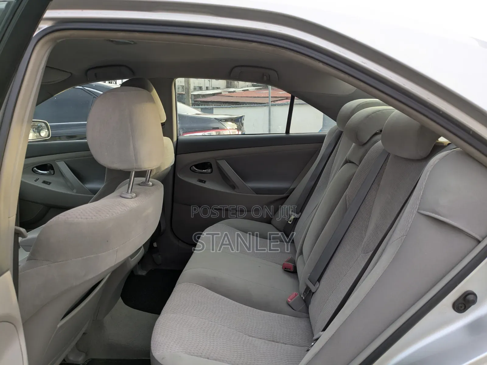 Toyota Camry 2010 Silver