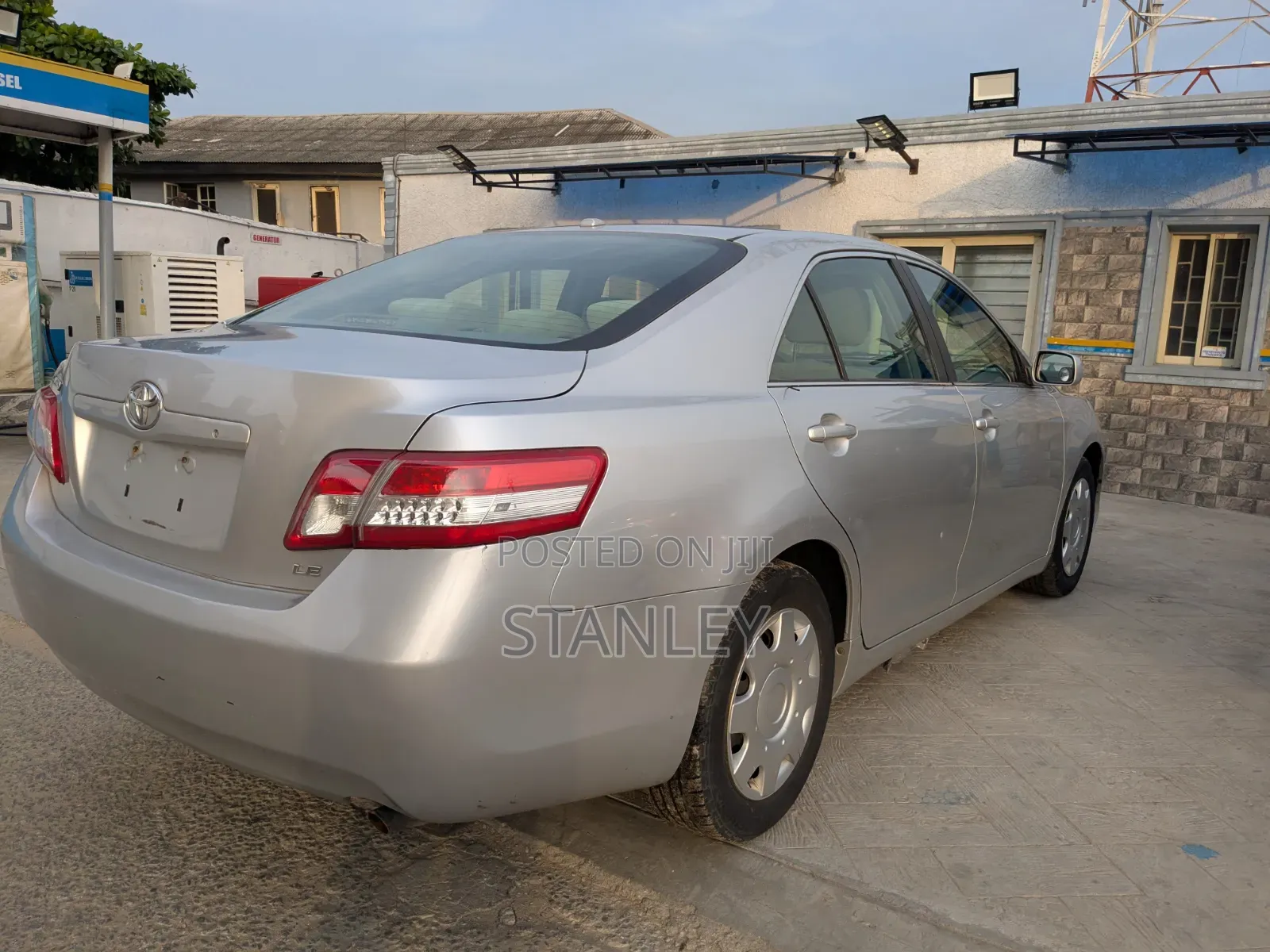 Toyota Camry 2010 Silver