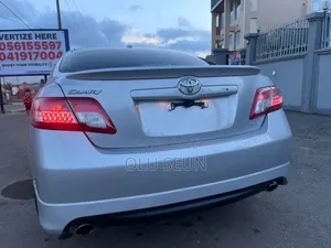 Toyota Camry SE 4dr Sedan (2.5L 4cyl 6AM) 2010 Silver