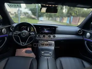 Mercedes-Benz E350 2022 Black