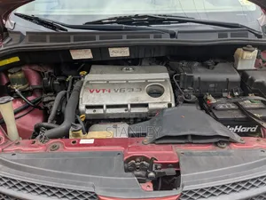 Toyota Sienna 2005 Red