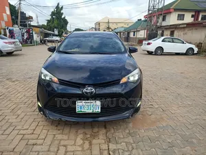Toyota Corolla 2018 Blue