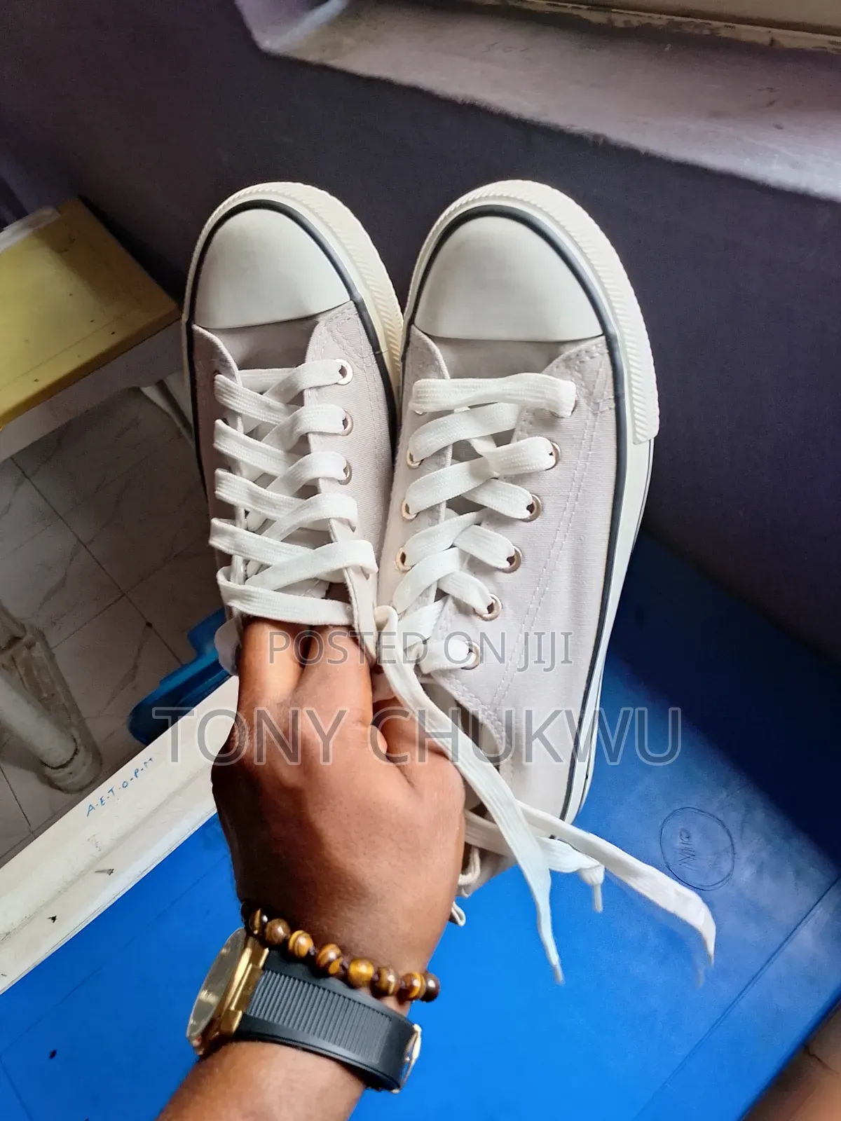 Beautiful Cream Canvas,low Cut Neck