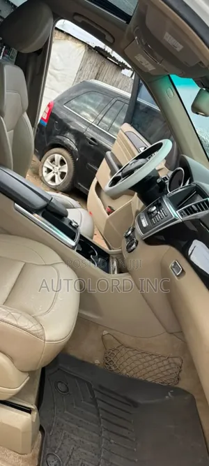 Mercedes-Benz M Class ML350 4dr SUV (3.5L 6cyl 7A) 2014 White